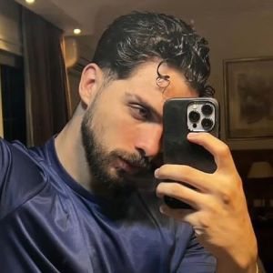 Post in Instagram comments